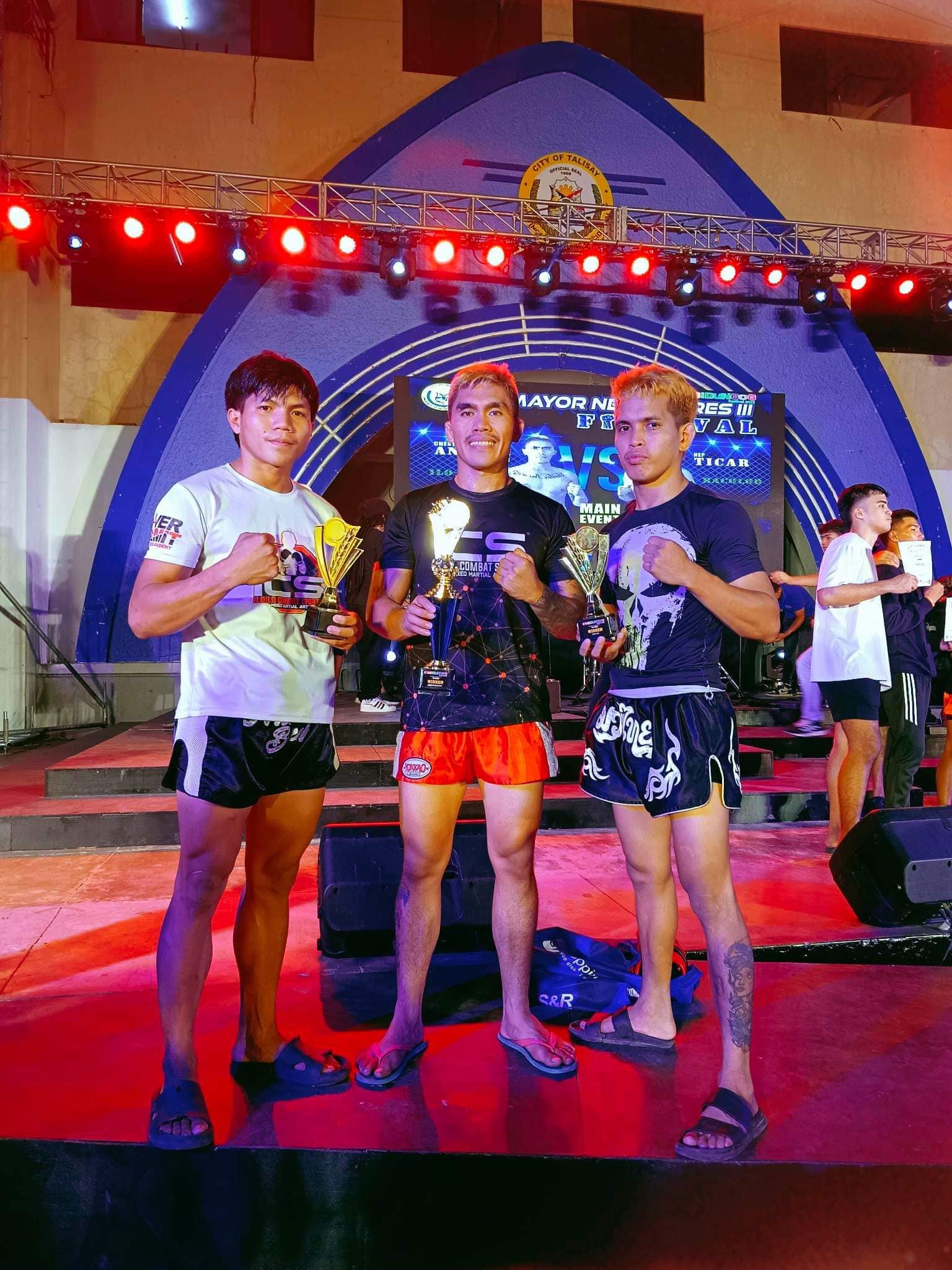 3 ka Ilonggo mixed martial artists champion sa kompetisyon nga ginhiwat sa Bacolod City