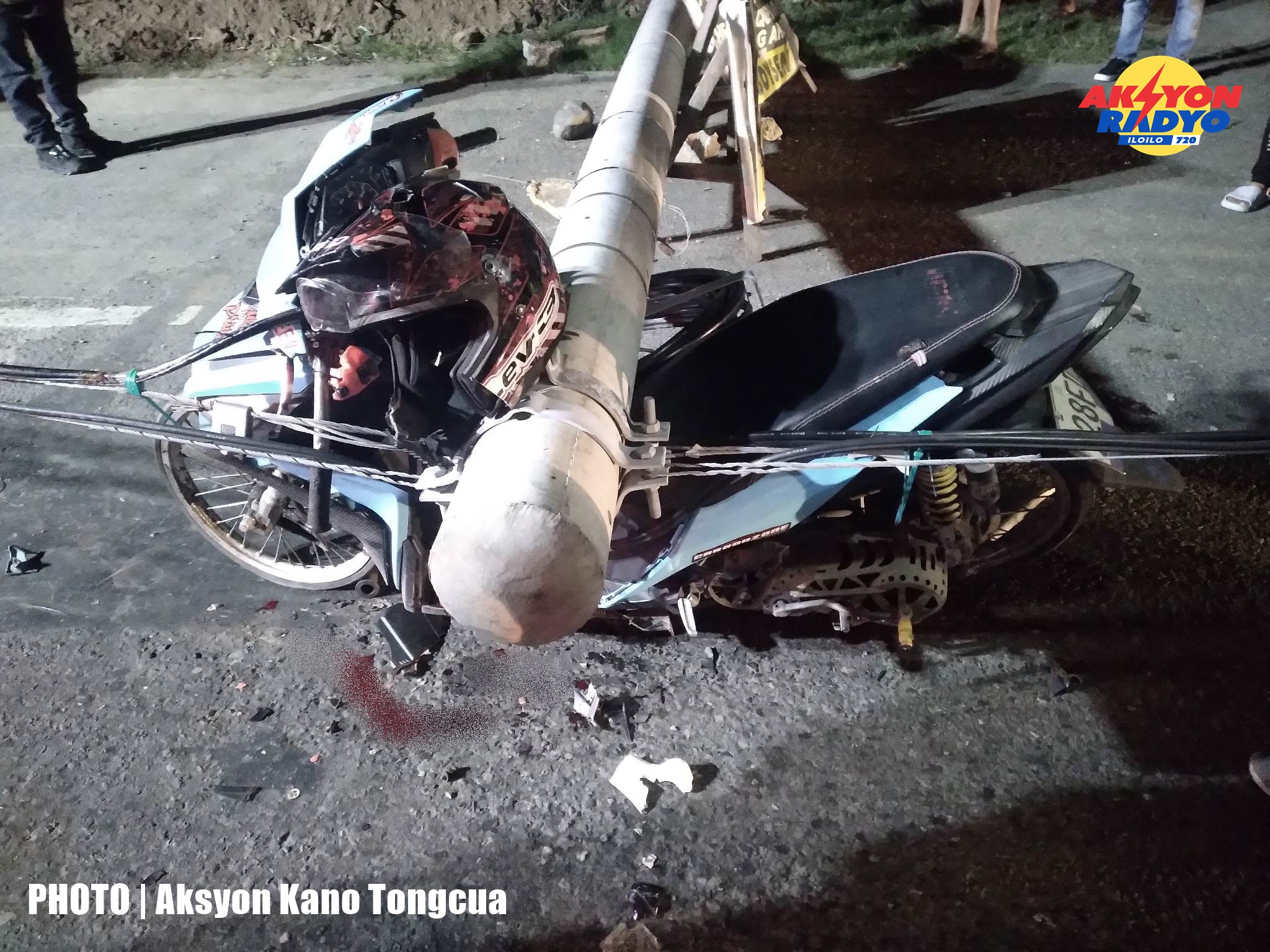 Mag-live in natumbahan sang poste samtang nagasakay sa motorsiklo sa Arevalo