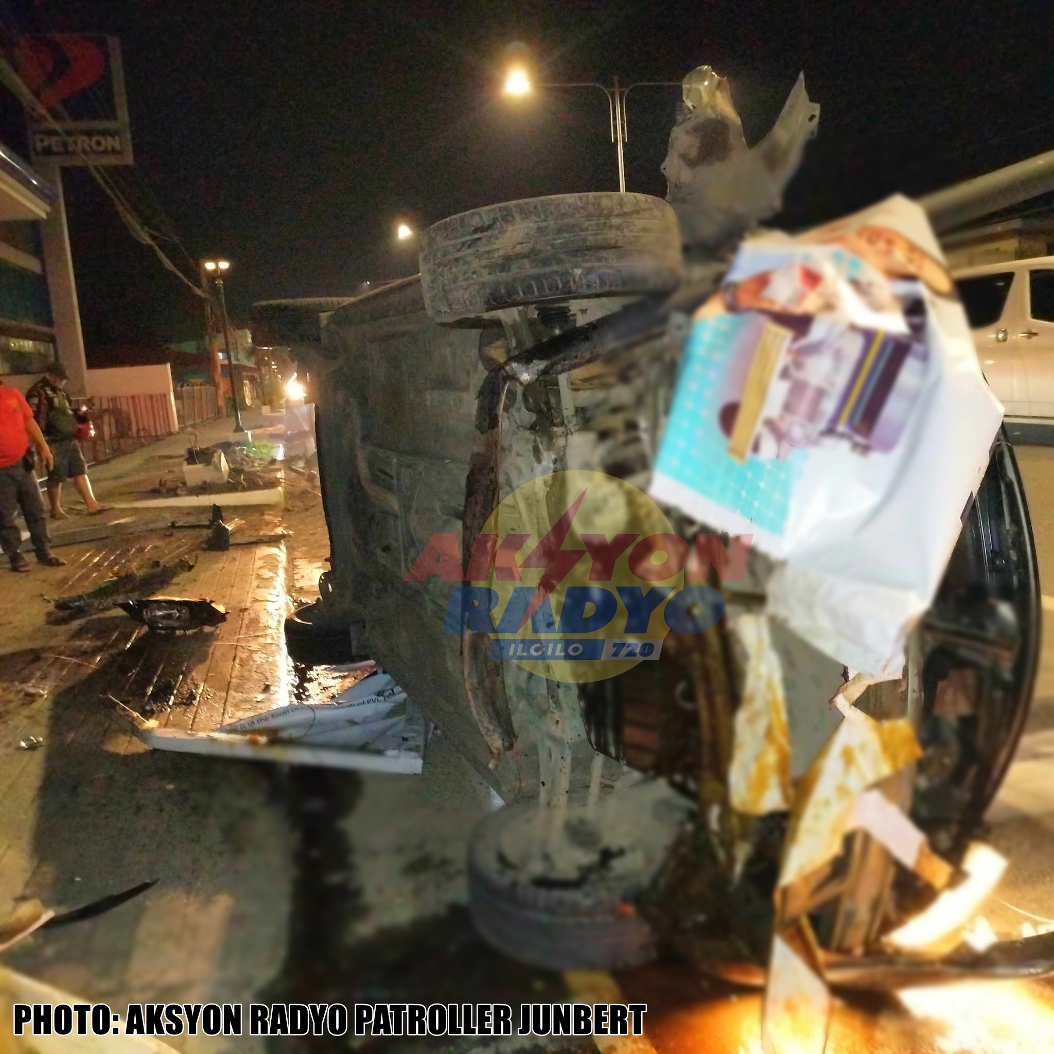 Awto nagtakilid sang nakabunggo sa poste sang street light sa Santa Barbara