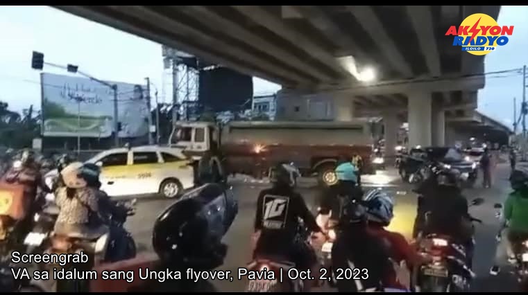 2 ka pick-up, 2 ka taxi, 2 ka motorsiklo nasalakay sang water tanker sa idalum sang Ungka flyover