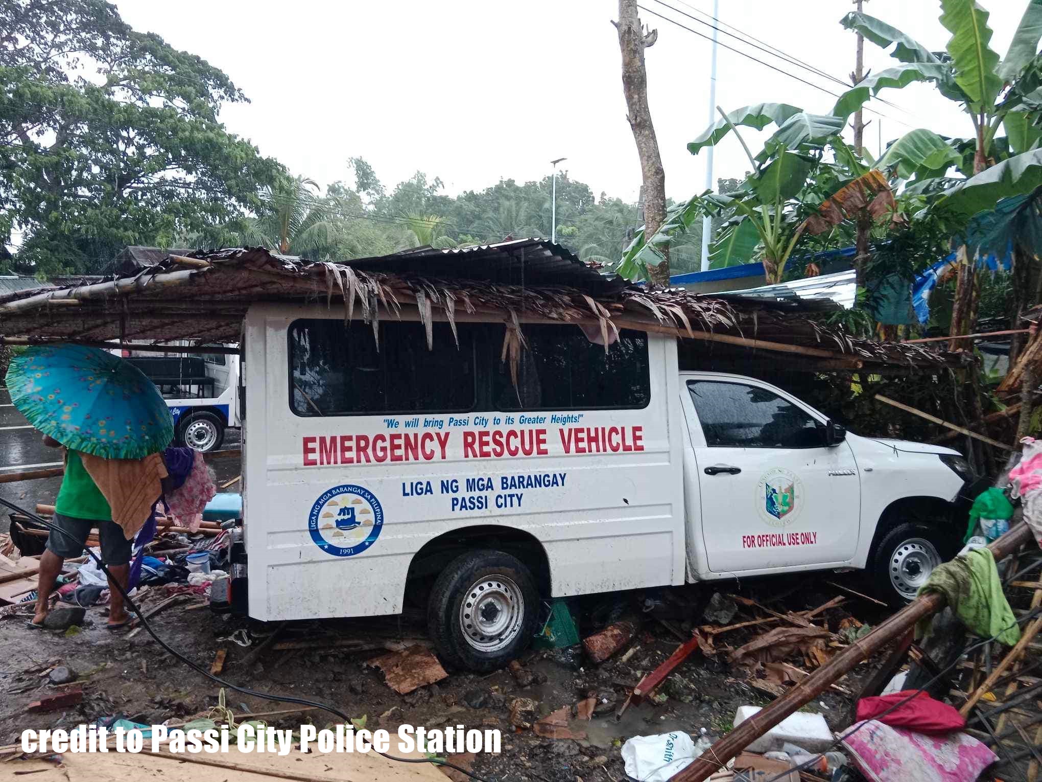 1 patay 1 pilason sang gin-arado sang LGU rescue vehicle ang payag sa Passi City