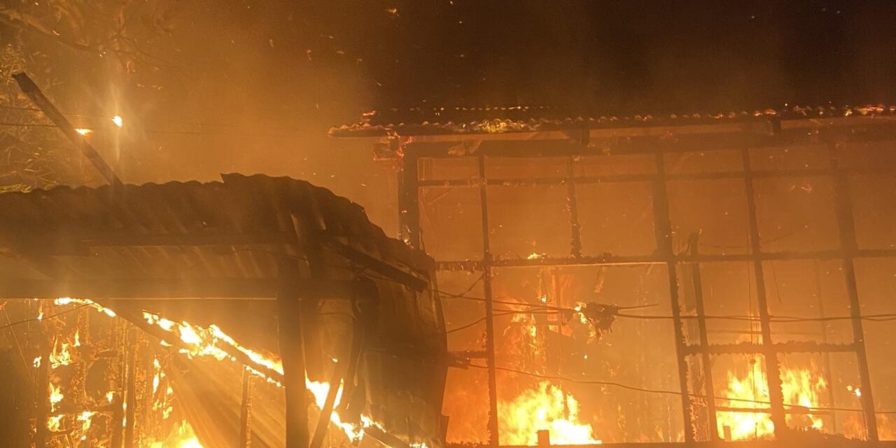 Balay sa Tigbauan nasunog tungod sa gin-charge nga battery sang e-bike