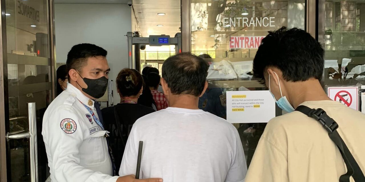 Mandatory nga pagsuksok sang face mask sa Iloilo city hall liwat ginpatuman