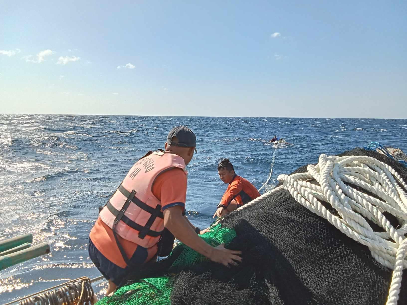 2 ka manugpangisda na-rescue sang nagkapan ang ila sakayan sa San Joaquin