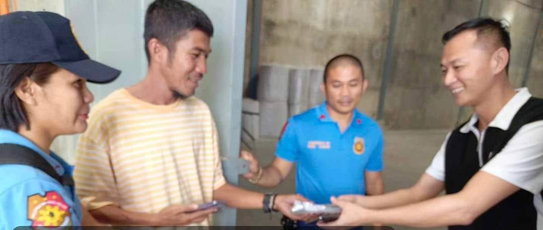 Grab driver ginbalik ang nakit-an nga P100K sang Chinese national