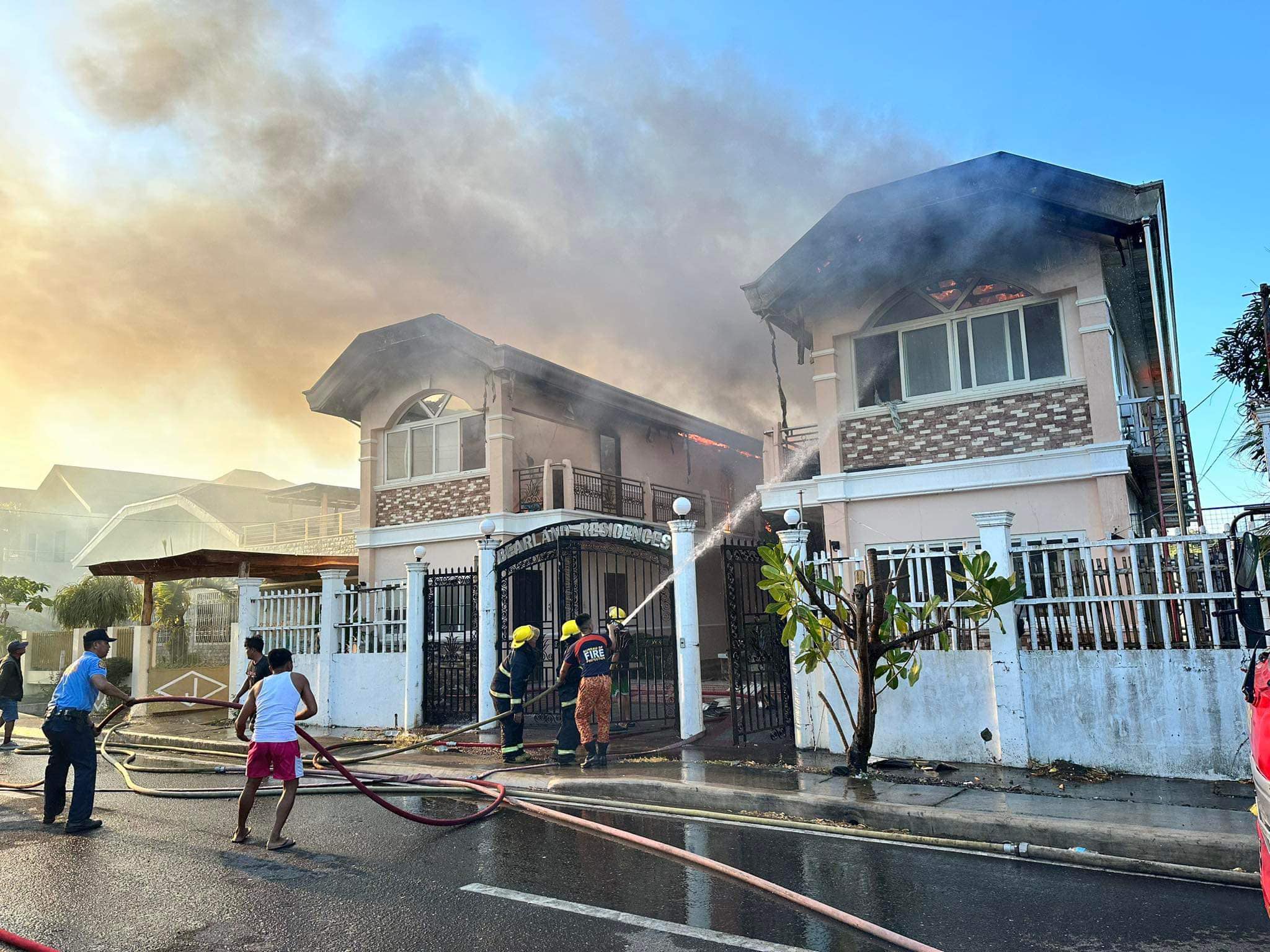 2-storey building sa Tigbauan nasunog