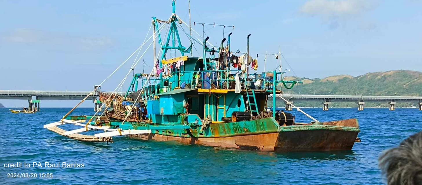 4 ka “super hulbot” fishing boats na-apprehend sa Carles
