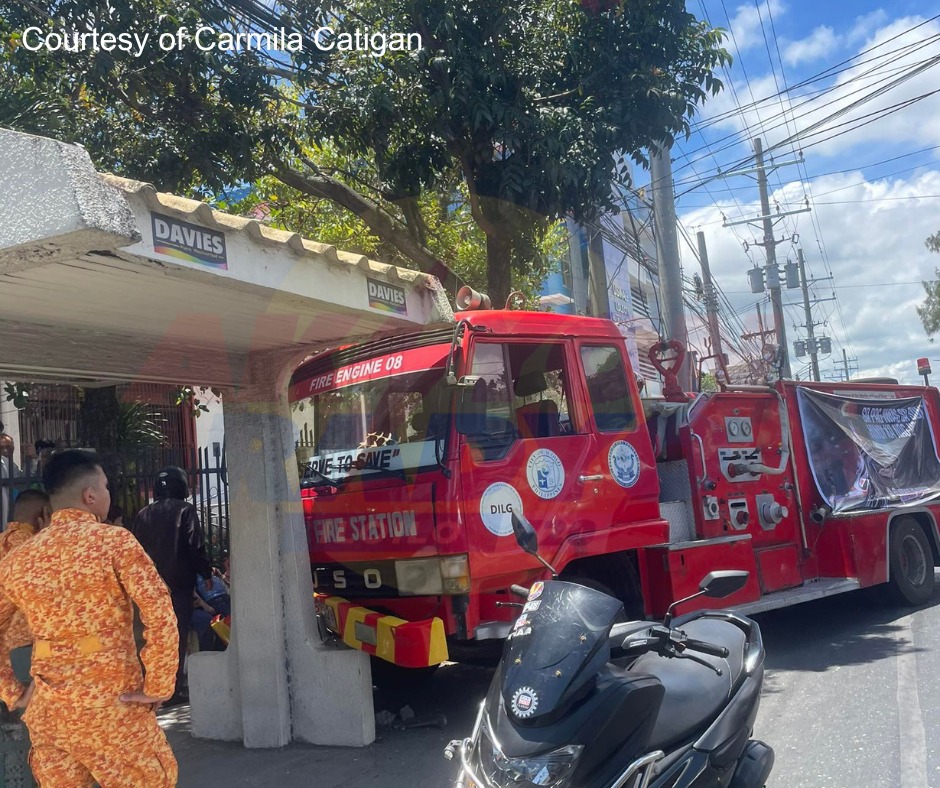 Fire truck nakabunggo sa waiting shed sa Gen. Luna Street, City Proper