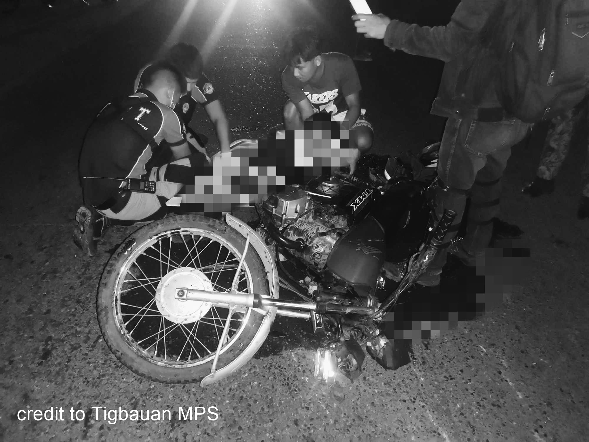2 patay, 1 pilason sang nagbungguanay ang 2 ka motorsiklo sa Tigbauan