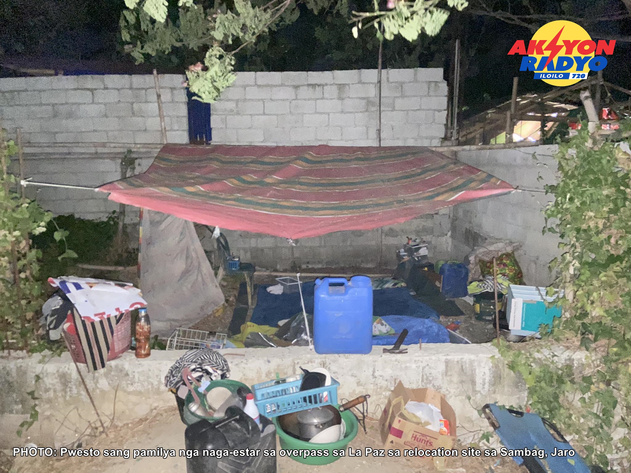 Pamilya nga naga-estar sa overpass sa La Paz nahatagan na sang ilistaran