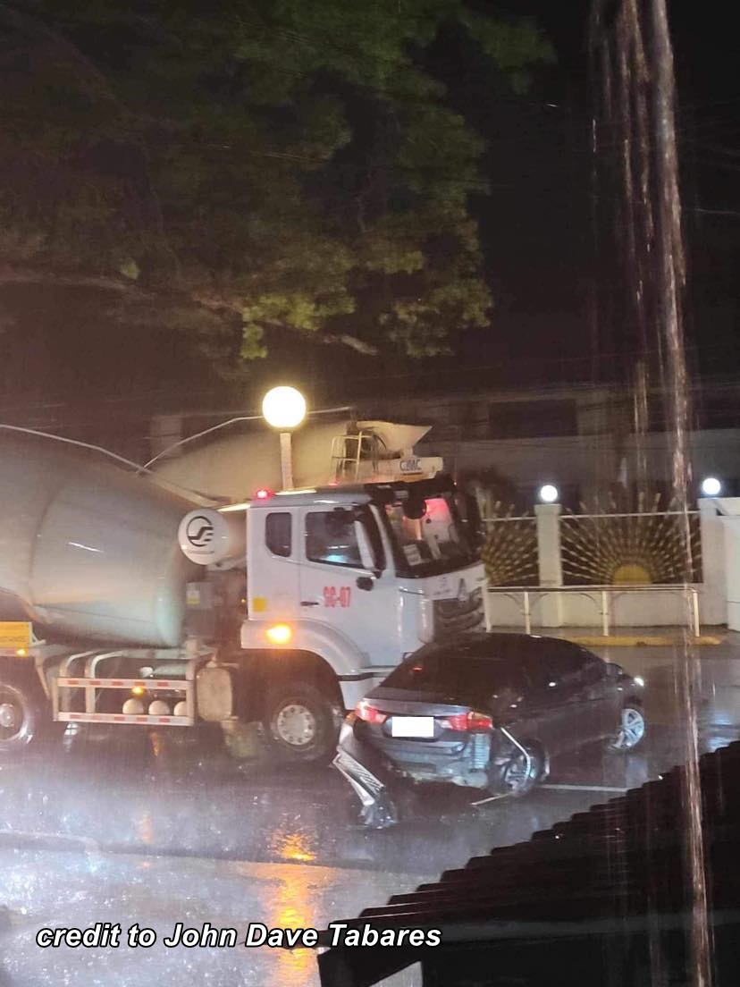 Awto wasak sang nabungguan sang mixer truck sa Guimbal