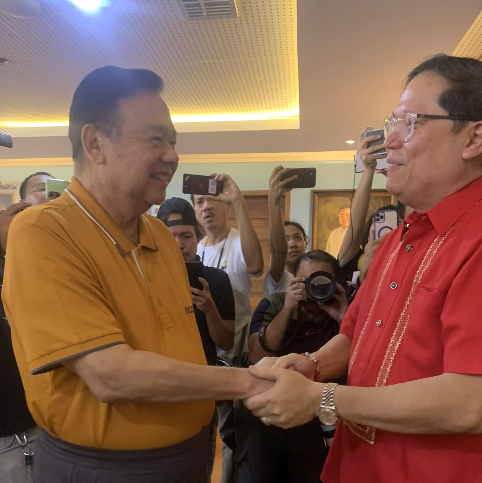 “Welcome gid si [former] Mayor Jed diri sa City Hall — Mayor Jerry Treñas sa pagbisita sang anay alkalde