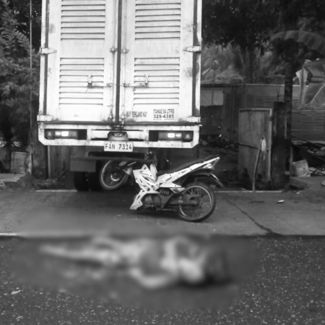 Driver sang motorsiklo patay sang nagsuhot sa likod sang 6-wheeler truck sa Cabatuan