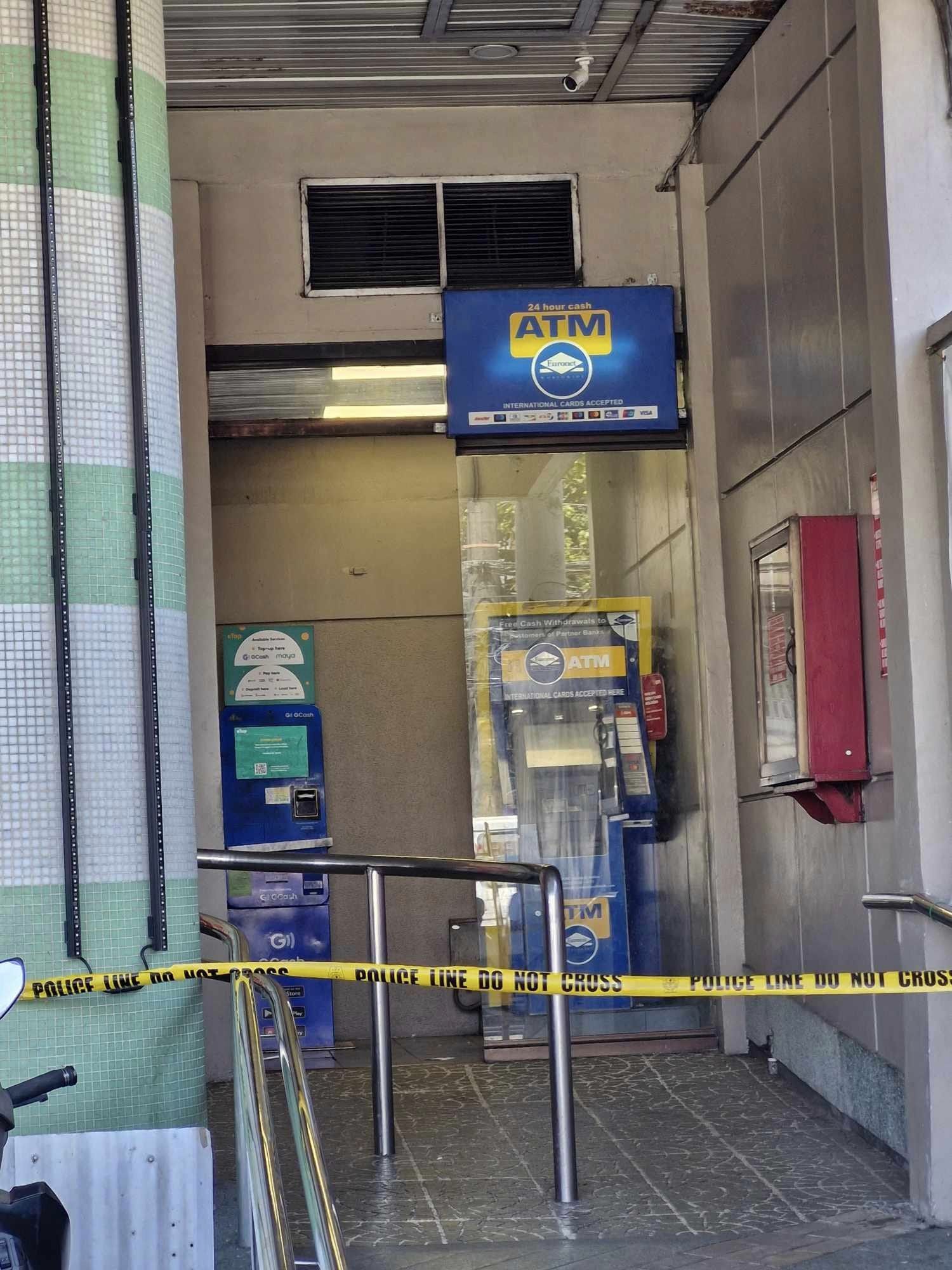 E-tap machine sa guwa sang mall gin-ransak