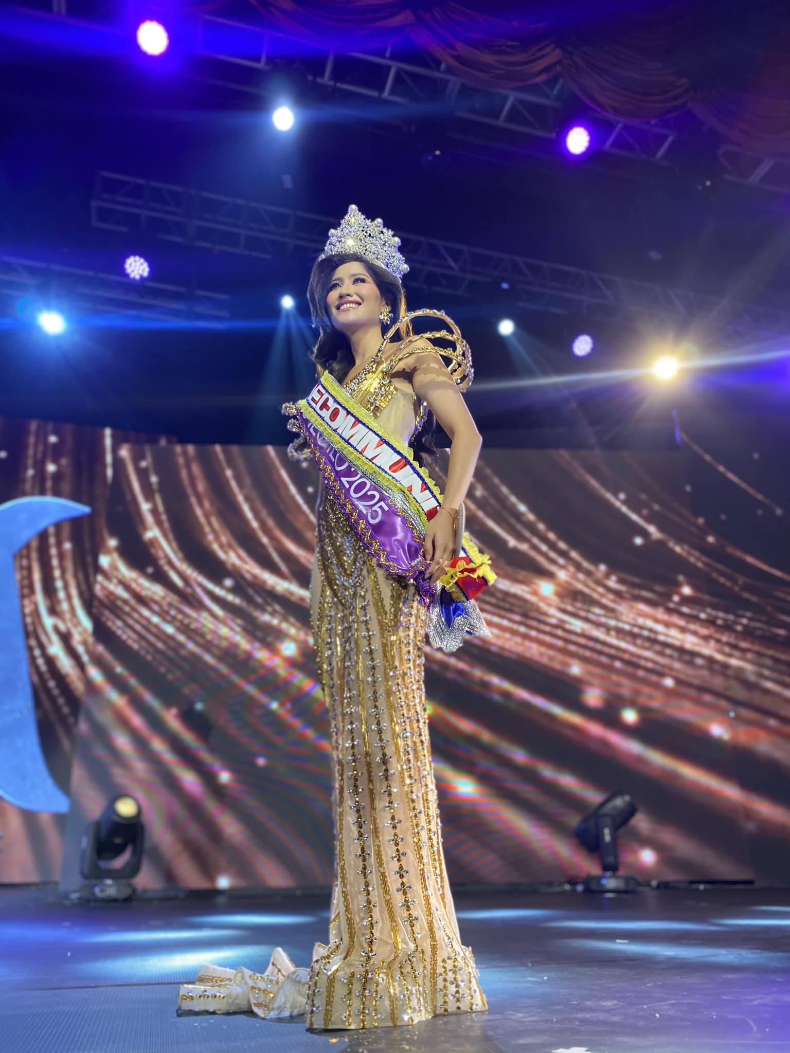Karen Nicole Piccio sang Maasin ginkoronahan nga Miss Iloilo 2025