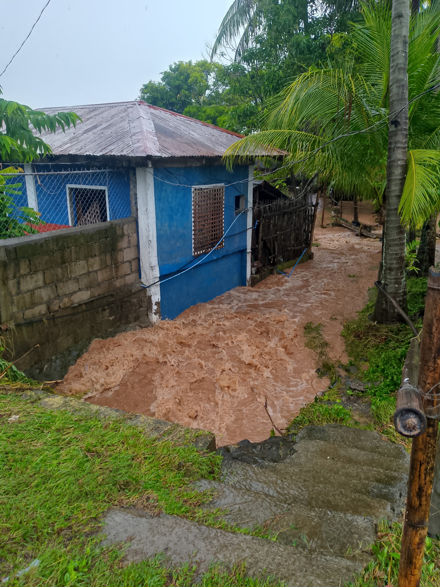 7 ka banwa sa Antique ginbaha tungod sang sige-sige nga pag-ulan dala sang Bagyo “Crising”