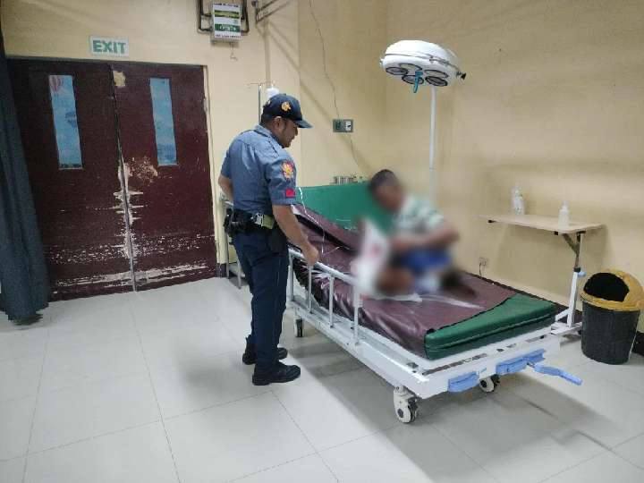 Fish vendor pilason sang ginbuno sang supplier sang isda sa Antique