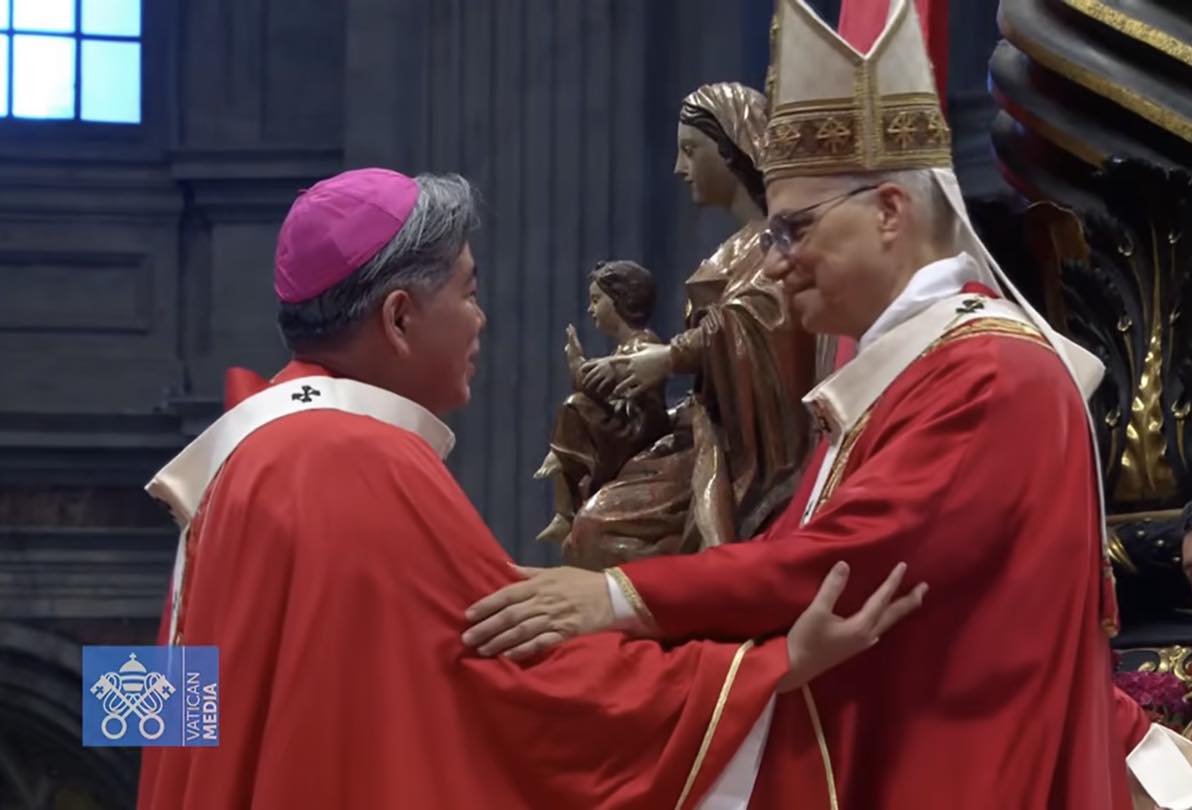 Jaro Archbishop Midyphil Billones nakabaton sang Pallium halin kay Pope Leo XIV sa Vatican City