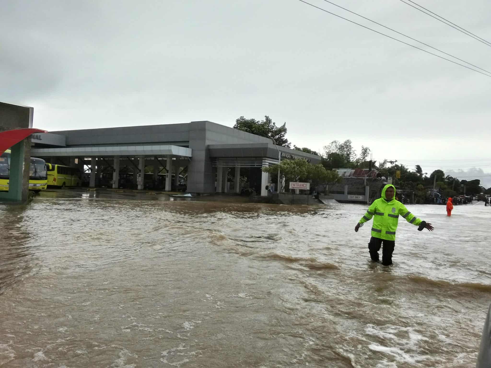31 ka mga banwa sa Iloilo province apektado sang Bagyo Opong; 1 na-record nga patay — PDRRMO