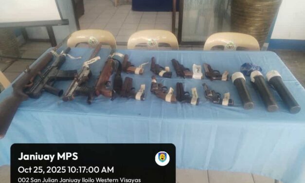 9 ka punong barangay sa Janiuay nag-surrender sang mga pusil, granada sa “Tokhang Kontra Armas” kag “Birada Semana” sang Janiuay police