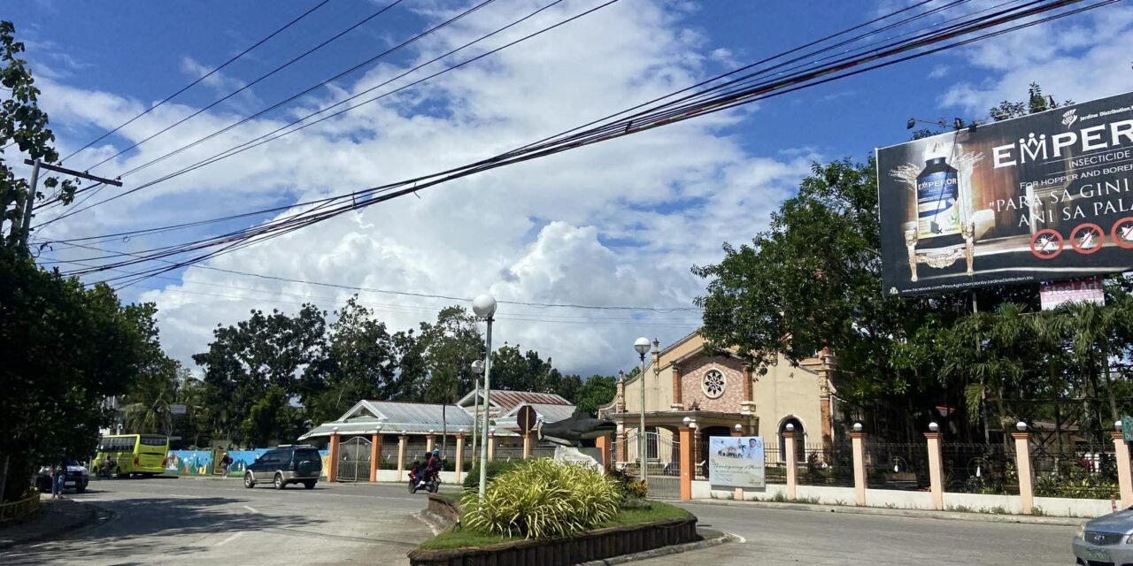 Simbahan kag plaza sa Zarraga ginpuhag sang bomb threat