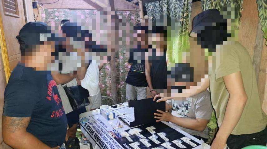 Barbero kag ginatudlo runner sang illegal drugs arestado sa buy bust operation sa Oton