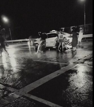 2 ka mga nagbulig sa nadisgrasya nga babaye sa Oton napilasan sang nabungguan sang taxi