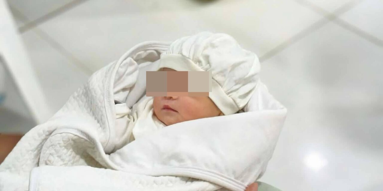 Buhi nga lapsag nga nasulod sa sako bag ginbilin sa parkingan sang tricyle sa Santa Barbara