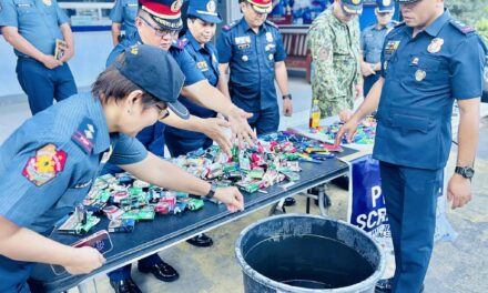 Mga nakumpiskar nga prohibited items sa screening areas sang Dinagyang Festival ginpangguba
