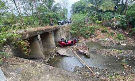 Awto nahulog sa suba sa Igbaras; mga sakay nakaluwas