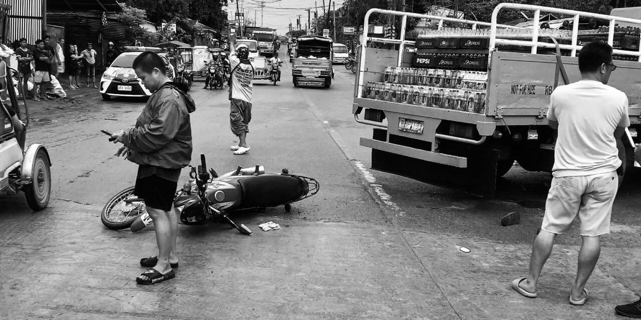 1 patay, 1 pilason sang natumba ang motorsiklo sa Passi City; menor-de-edad nga angkas wala sang suksok nga helmet — pulis
