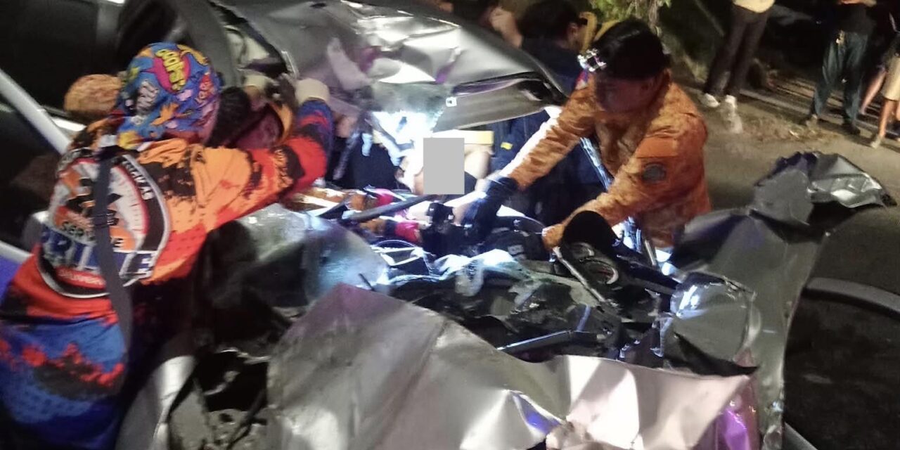 Toyota Wigo sang nakabunggo sa likod sang truck sang basurahan sa Ungka, Pavia