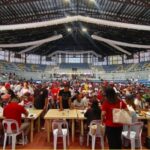 Malapit 2,000 ka mga tricycle drivers halin sa 4 ka banwa sa Iloilo nakabaton sang P5,000 nga cash aid