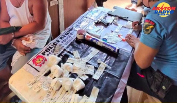 Illegal drugs, pusil na-recover sa drug bust operation kag pagserbe sang search warrant sa Arevalo