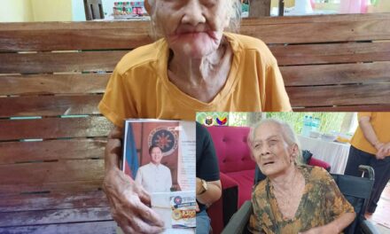 2 ka centenarians sa Passi City nakabaton sang tag-P100k nga cash gift