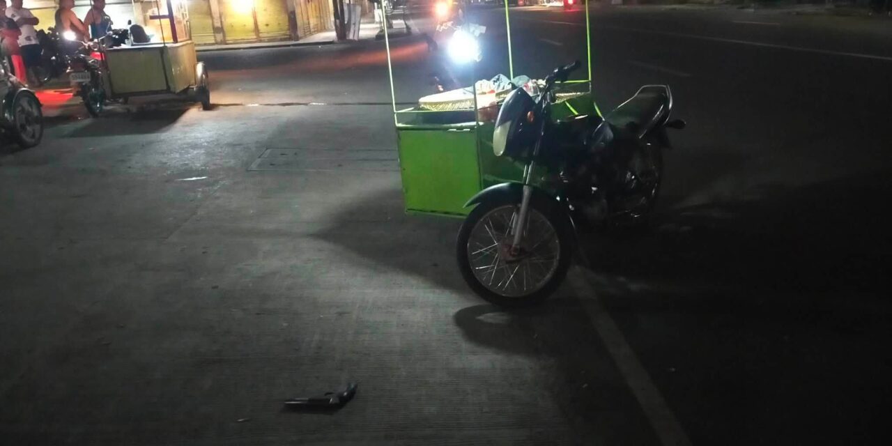 Mag-amay nga nagabaligya sang fried chicken sa Calinog pilason sang gintiro sang balut vendor