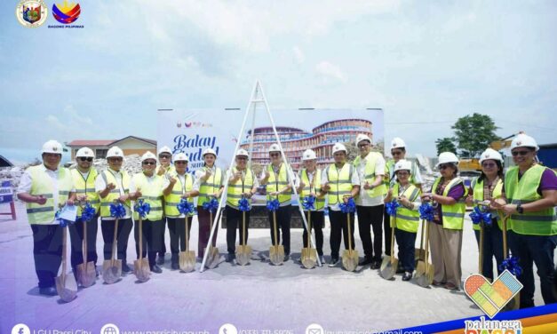 DBM Secretary Kim Robert De Leon nagtambong sa inagurasyon sang bag-o nga government center sa Passi City