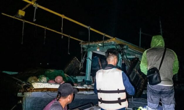 2 ka fishing boats nga illegal nagapangisda sa baybayon sakop sang Concepcion ,Iloilo arestado sang Iloilo Provincial Bantay Dagat Task Force